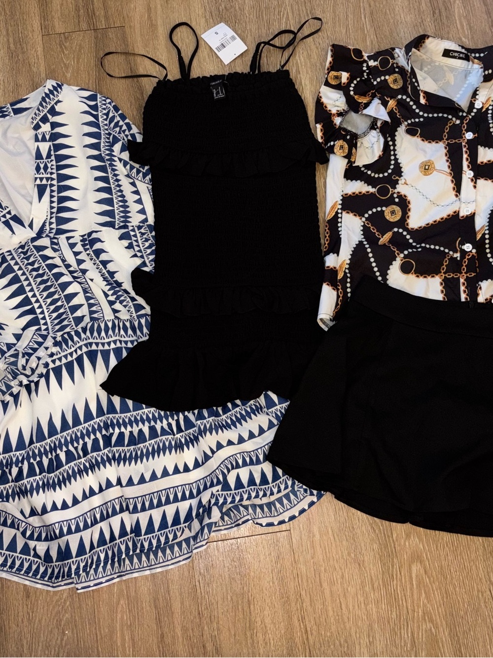 NWT Women’s Small Boutique Outfit Bundle John Galt CHICME Vacation Y2K B8 - Picture 1 of 3